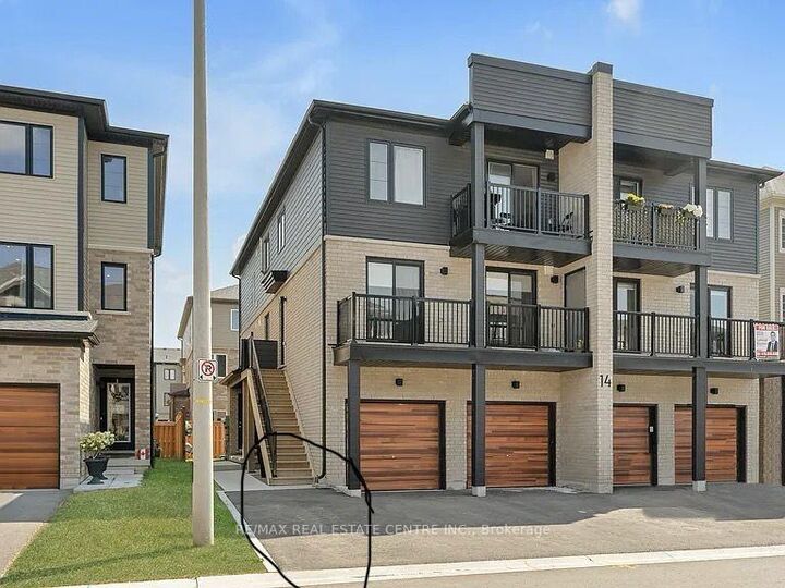 Photo de la propriété:  14 Pumpkin Corner Crescent 1  ON L9J 0T6 