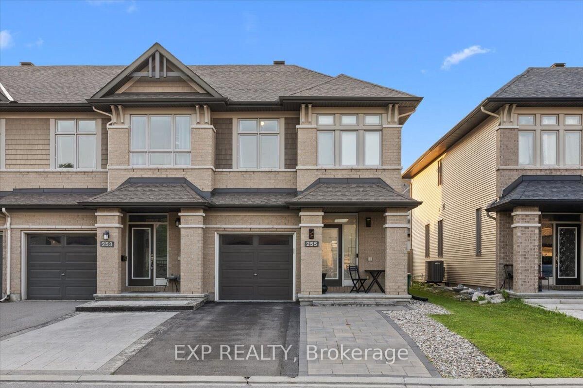 Property Photo:  255 Shinleaf Crescent  ON K1W 0J2 