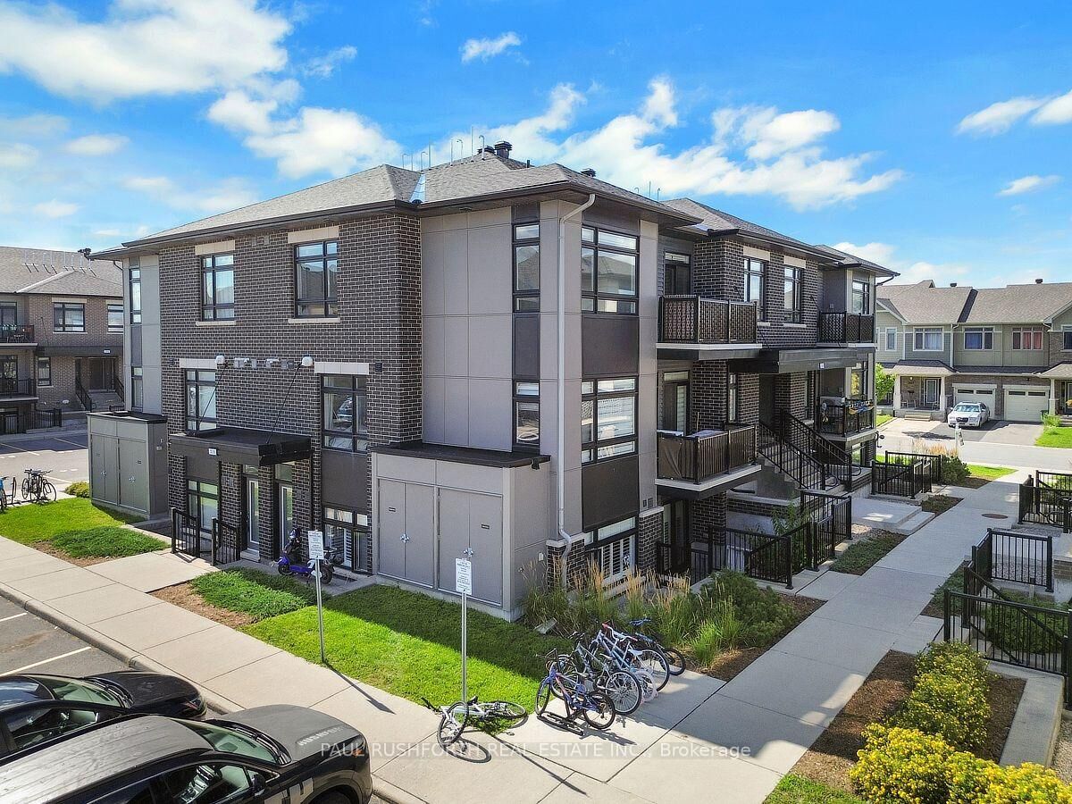 Property Photo: 310 Tulum Crescent J ON K2S 2Y4