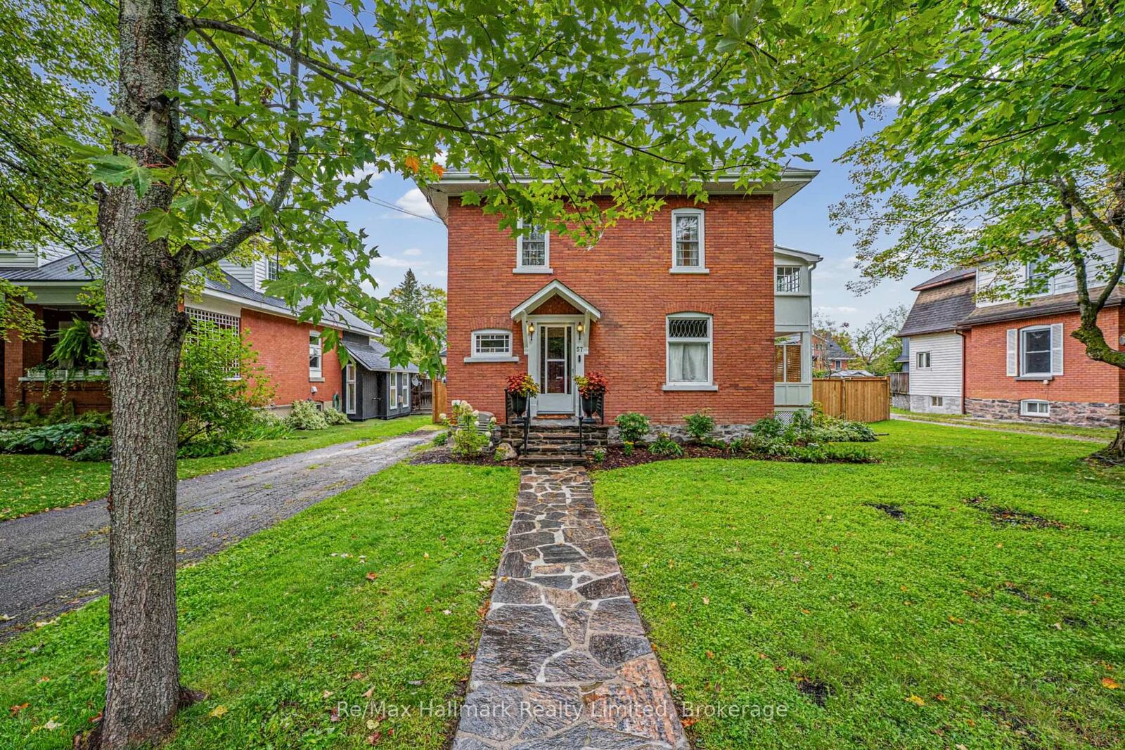 Property Photo:  57 McMurray Street  ON P1L 2A1 