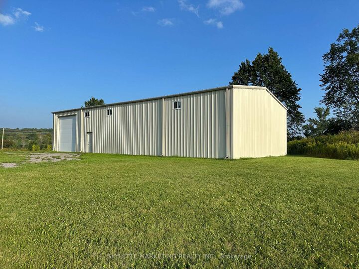 Property Photo:  22334 Woodbine Avenue  ON L0G 1R0 
