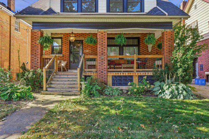 Photo de la propriété: 228 Sherman Avenue S ON L8M 2R3