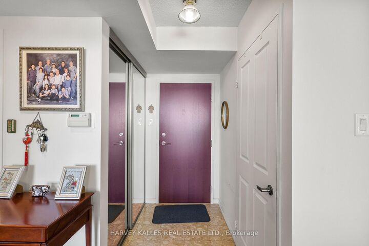 Property Photo:  1121 Steeles Avenue W 605  ON M2R 3W7 