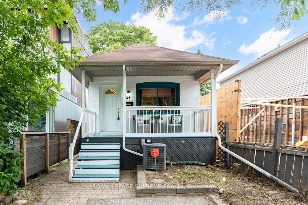 Photo de la propriété:  24 Wiley Avenue  ON M4J 3W4 