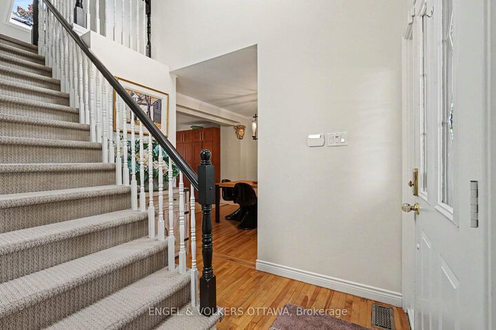 Photo de la propriété: 176 Sanford Avenue ON K2C 0E9