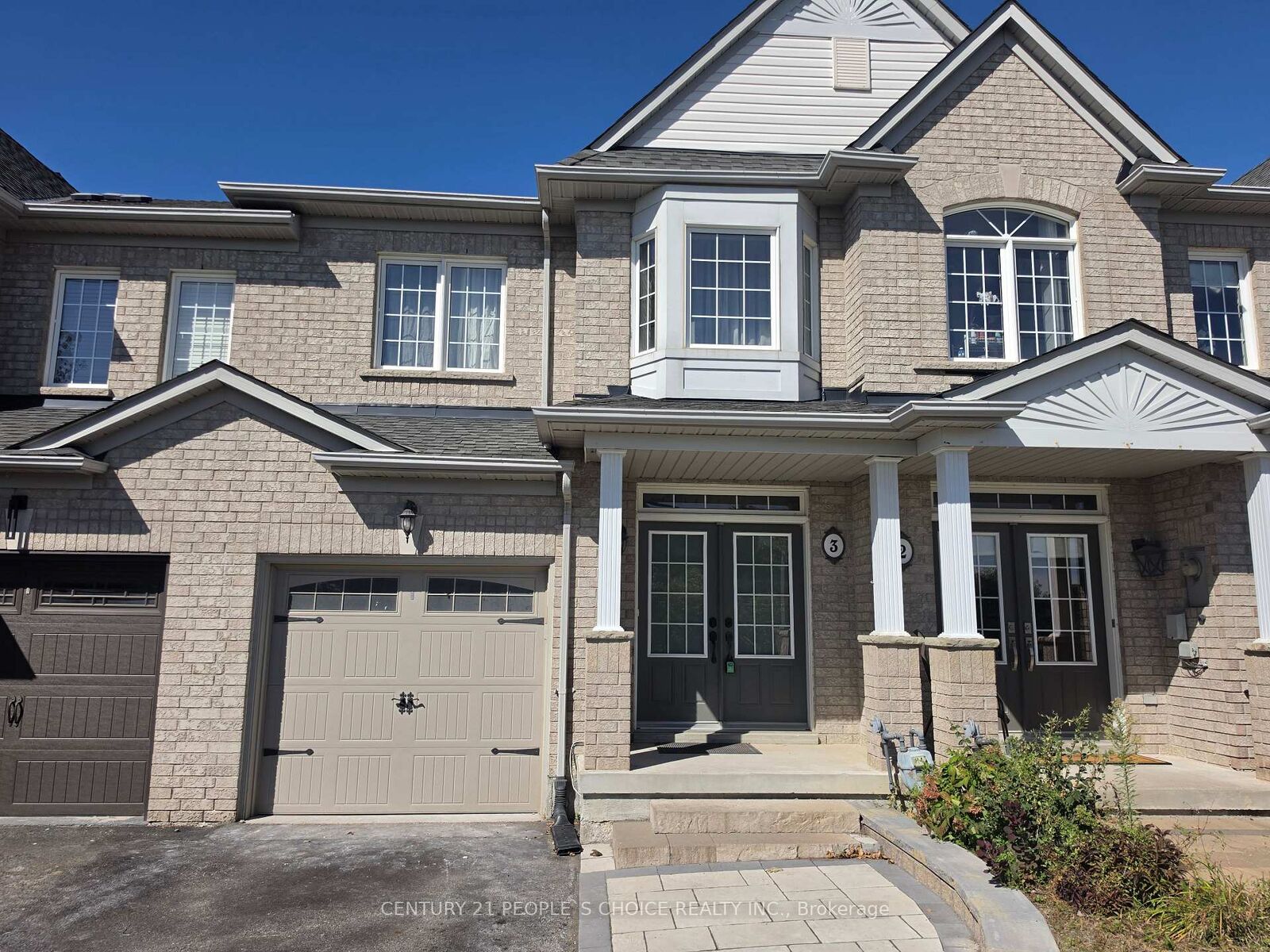 Property Photo:  320 Ravineview Drive 3  ON L6A 4H1 