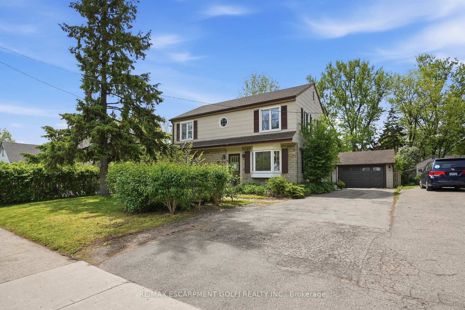 Property Photo:  545 Mohawk Road W  ON L9C 1X5 