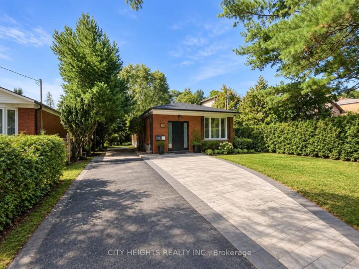 Property Photo:  20 Minnacote Avenue #2 Lower  ON M1E 4B3 