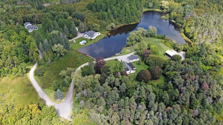 Photo de la propriété:  5295 - 5315 Sideline 16 Road  ON L1Y 1A1 