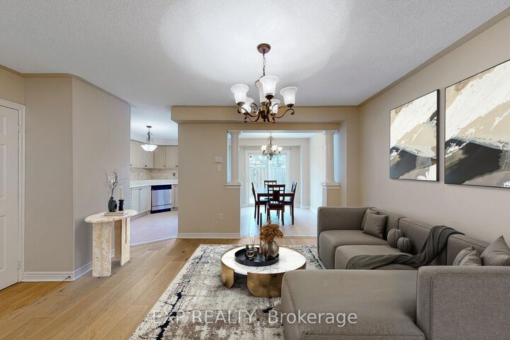 Property Photo:  21 Eastview Gate 36  ON L6P 1P6 