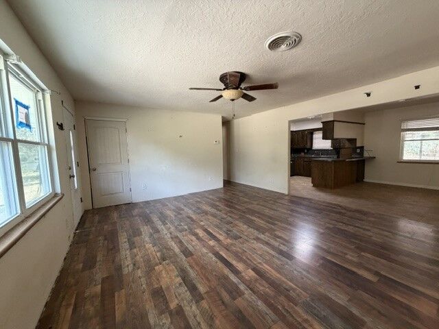 Property Photo:  4437 NE 104th Road  OK 74578 