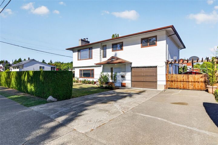 Property Photo:  1083 26th St  BC V9N 7G1 