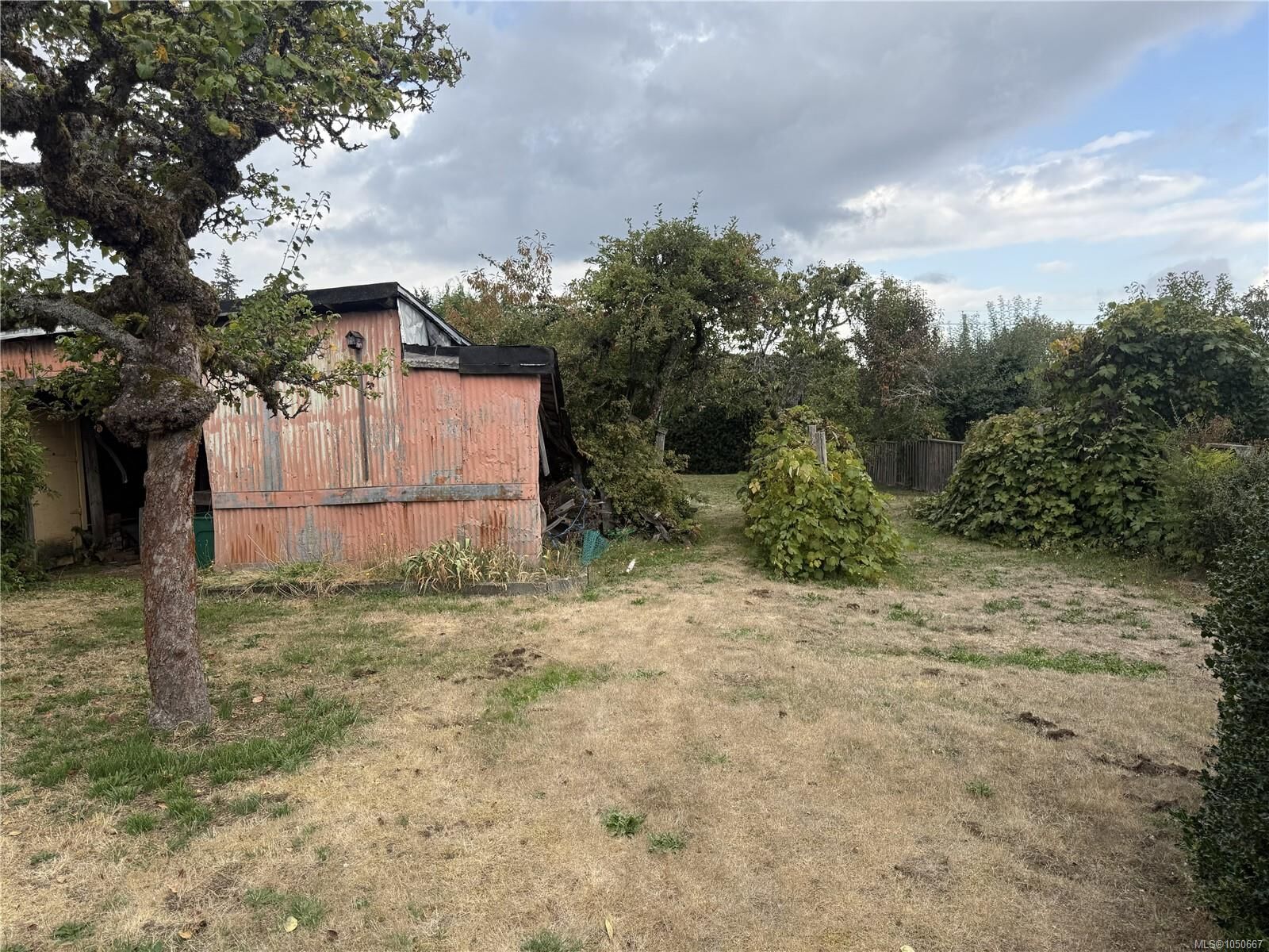 Property Photo:  532 Buller St  BC V9G 1A3 