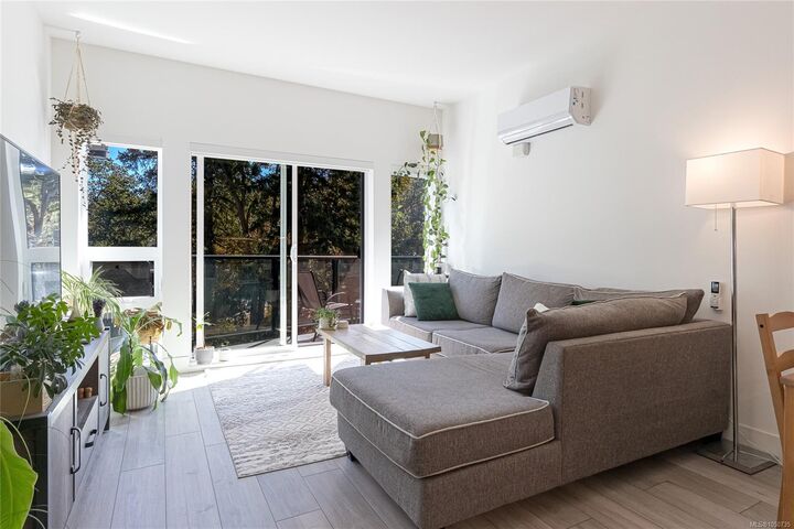 Property Photo:  991 McKenzie Ave #312  BC V8X 0B5 