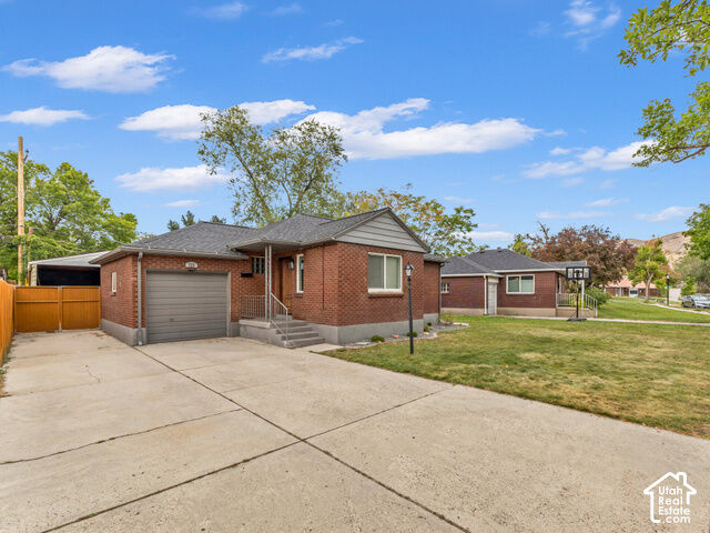 Property Photo: 725 N Lafayette Dr W UT 84116
