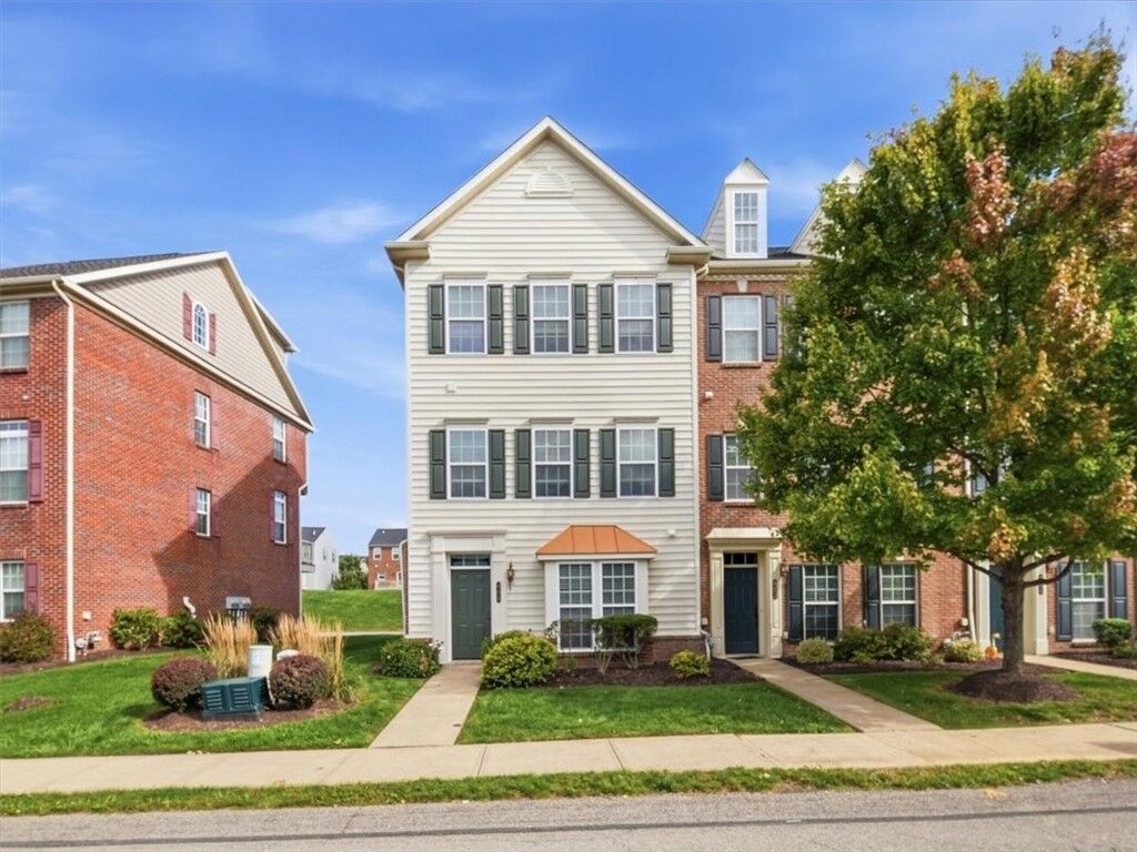 Property Photo:  400 Fairgate Dr  PA 15090 
