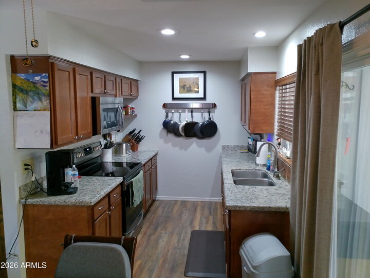 Property Photo: 2142 W Enid Avenue AZ 85202