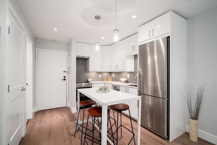 Property Photo:  1425 Cypress Street 208  BC V6J 3L1 