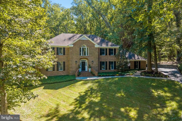 Property Photo:  2426 Westminster Drive  MD 20832 