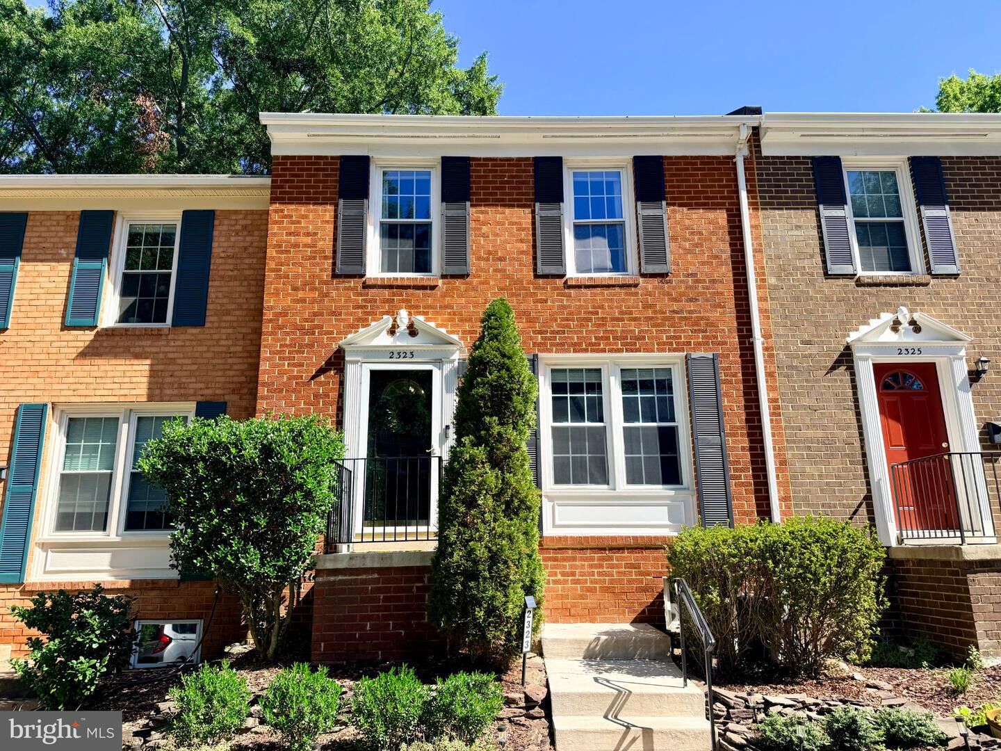 Property Photo:  2323 Harleyford Court  VA 20191 