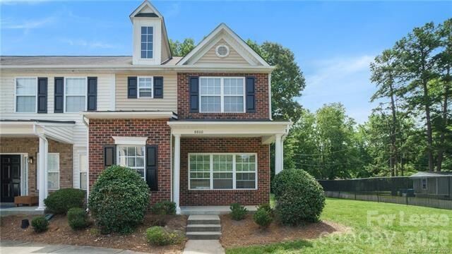 Property Photo:  8800 Wandering Creek Way  NC 28227 
