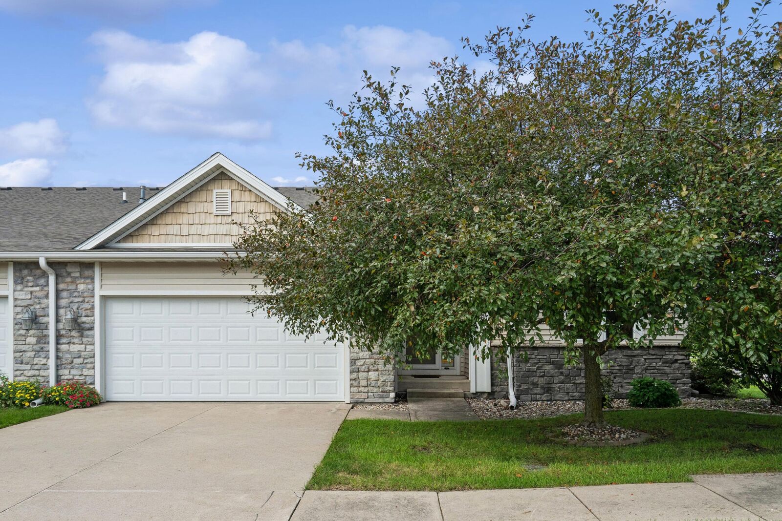 Property Photo:  3717 Ashton Drive  IA 50010 