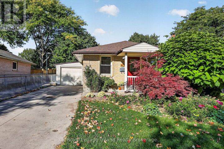 Property Photo:  43 Dundee Court  ON N6C 5E4 