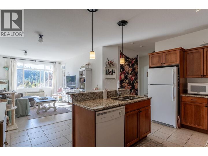 Property Photo: 2523 Shannon View Drive 203 BC V4T 2Z7