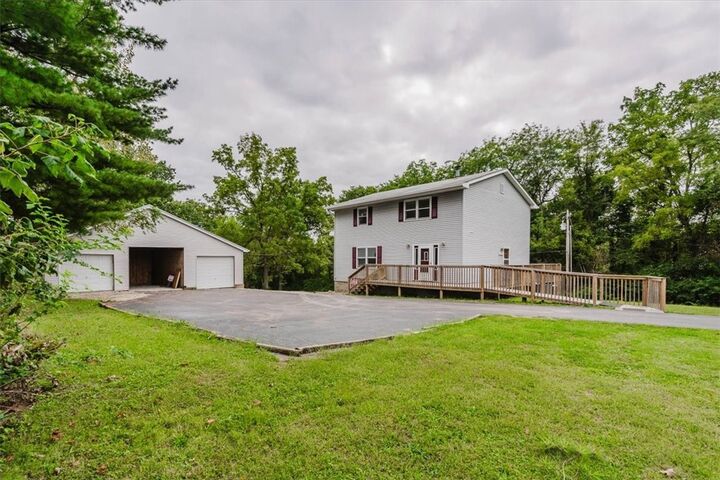 Property Photo:  1313 W Rattan Avenue  IL 62526 