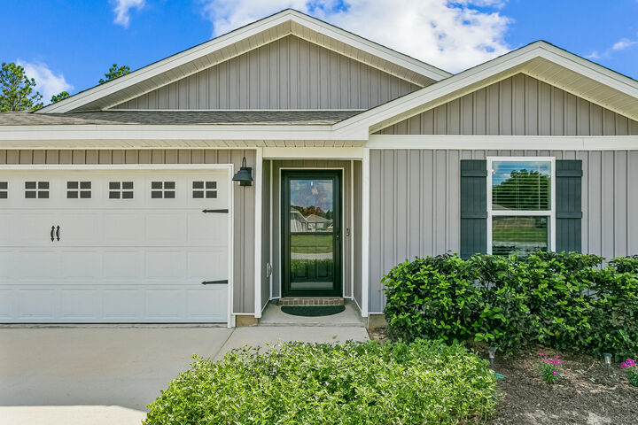 Property Photo:  3110 Van Day Way  FL 32539 