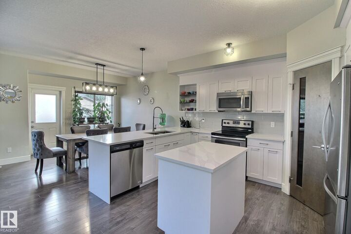 Property Photo: 35 Hudson Cove AB T7X 0R8