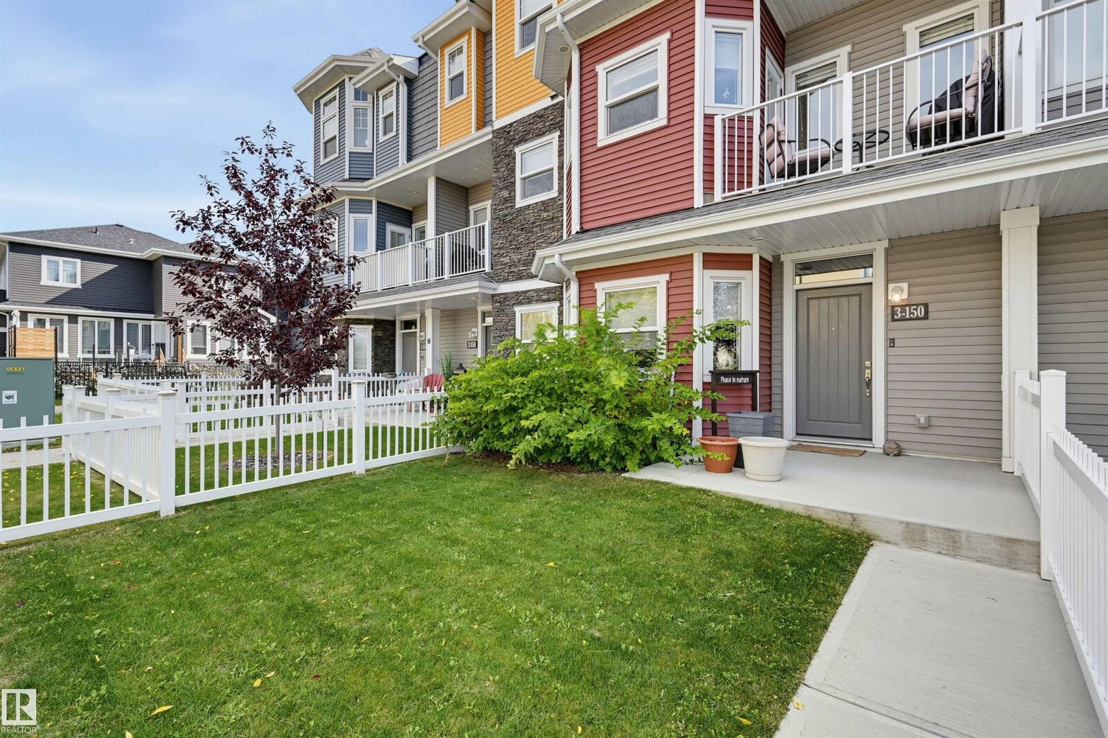 Property Photo: 150 Everitt Drive 3 AB T8N 7R8