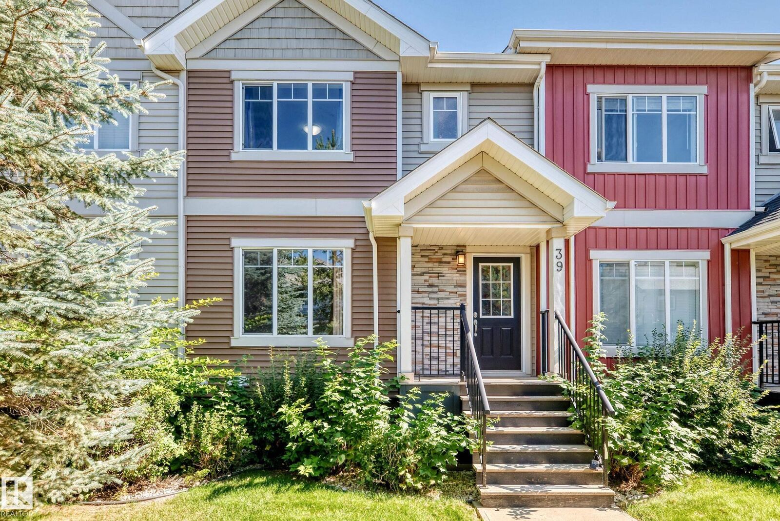 Property Photo:  7289 South Terwillegar NW 39  AB T6R 0N5 