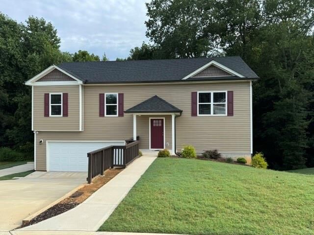Property Photo: 1812 Jessica Way GA 30680