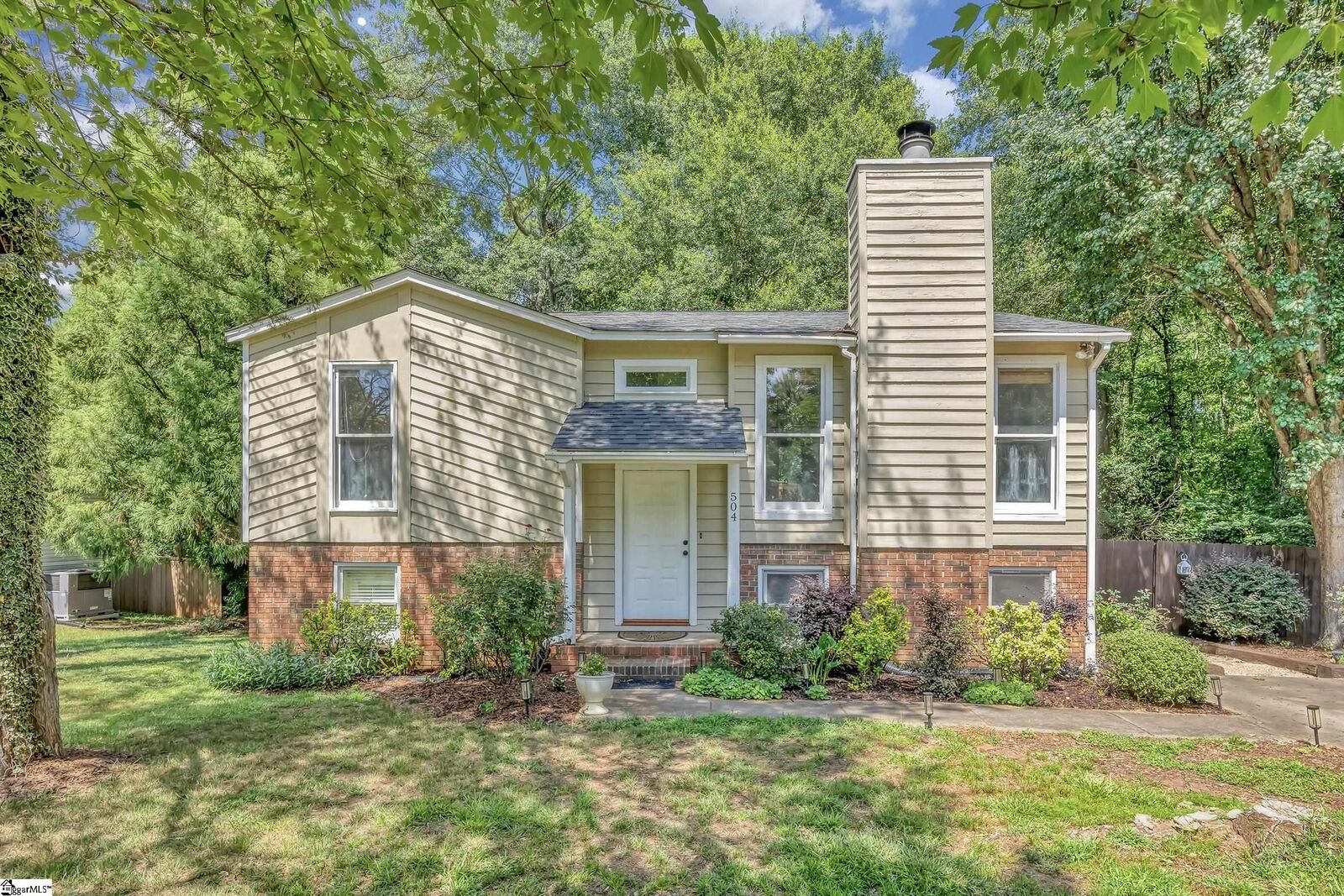 Property Photo: 504 Holland Road SC 29681