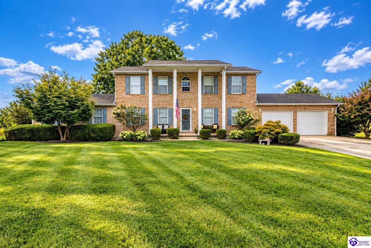 Property Photo:  50 Freedom Court  KY 40175 