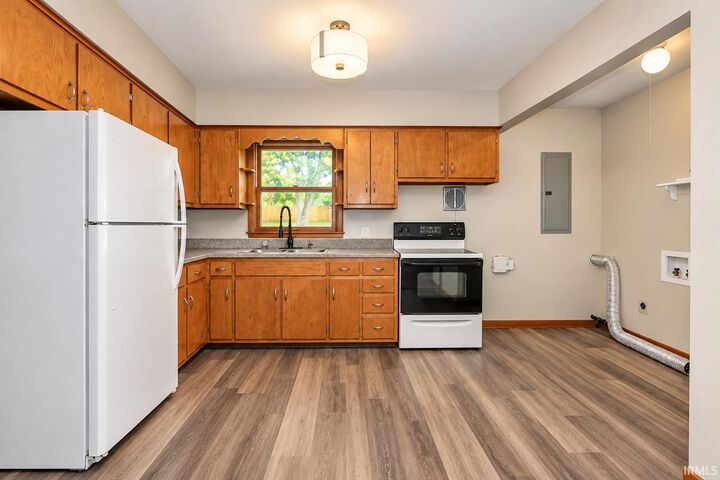 Property Photo: 1928 Graham Drive IN 46818-2144