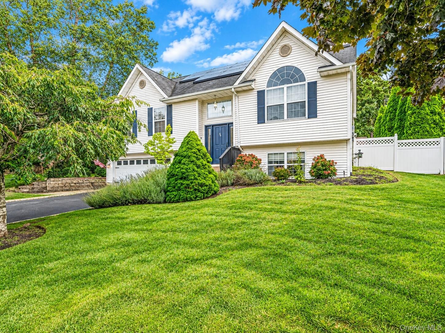Property Photo:  56 Beechwood Drive  NY 11949 
