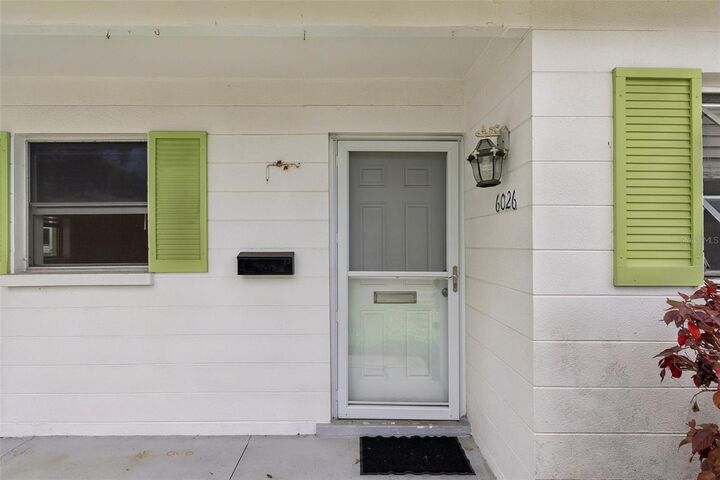 Property Photo:  6026 Lilli Way  FL 34207 