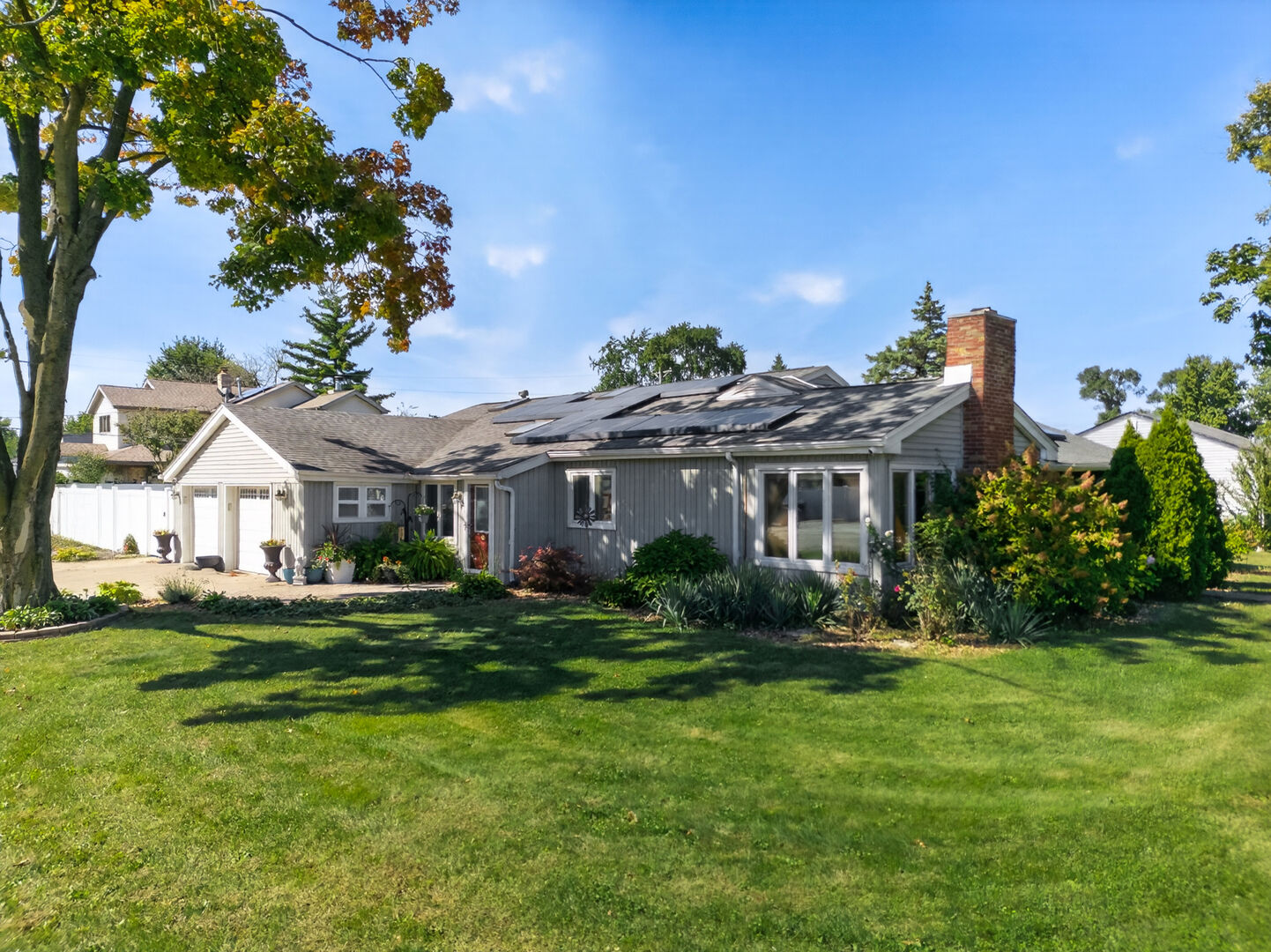 Property Photo: 11258 S Oak Park Avenue IL 60482