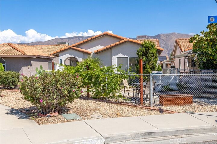 Property Photo:  1083 Sombra Way  CA 92582 