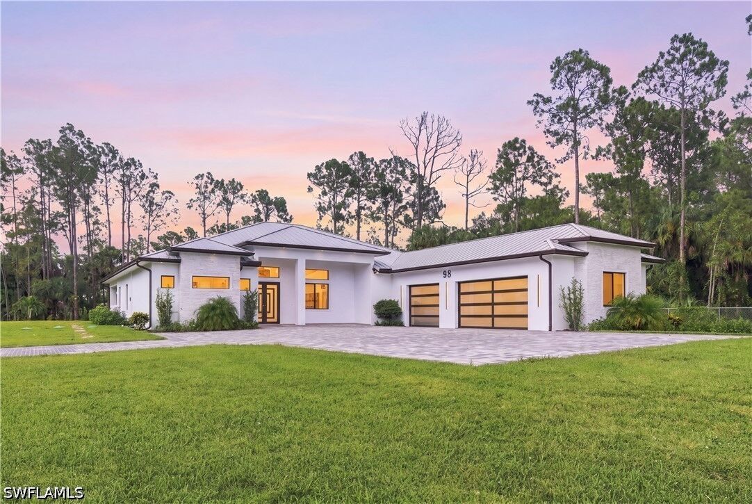 Property Photo: 98 10th Street NE FL 34120