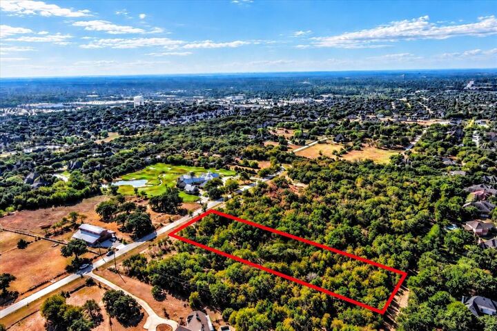 Property Photo:  8949 Indian Knoll Trail  TX 76248 
