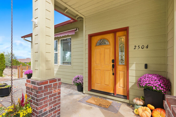 Property Photo: 2504 SW 32nd Street OR 97756