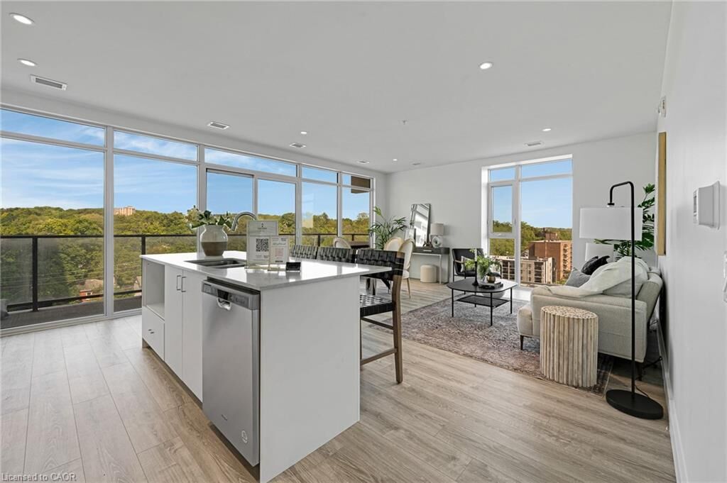 Property Photo:  50 Grand Avenue S 801  ON N1S 0C2 