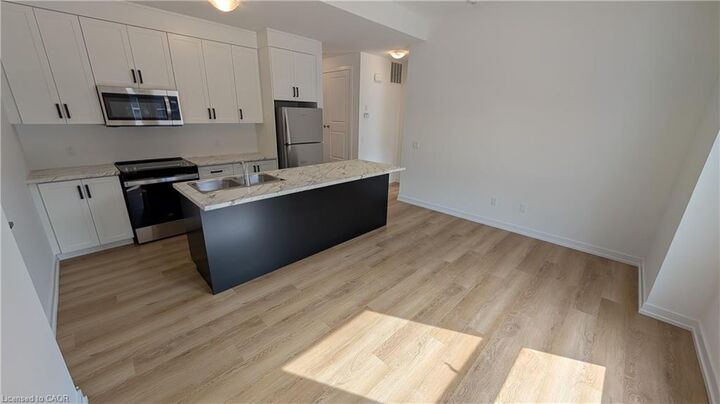 Property Photo: 71 Great Falls Boulevard 53 ON L8B 1Y5