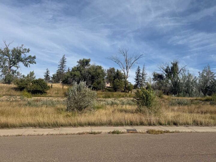 Property Photo: 16 Canyon Creek Drive SW AB T1B 0B2