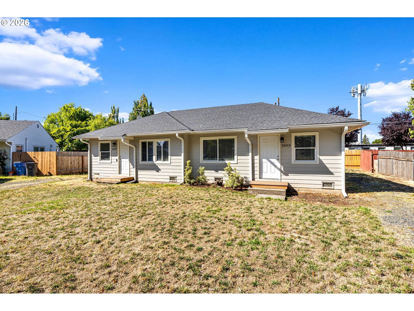 Property Photo: 2807 E 24th St WA 98661