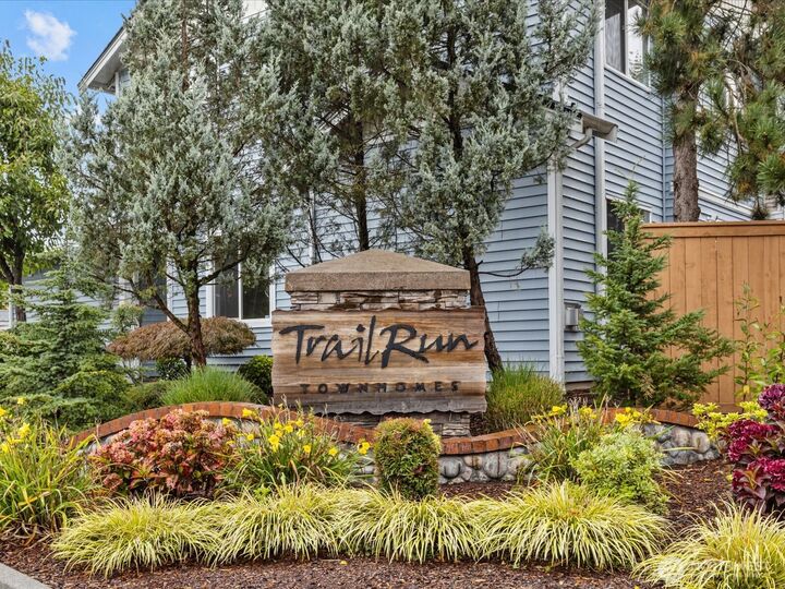 Property Photo: 1325 52nd Street NE WA 98002