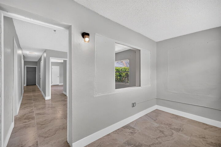 Property Photo:  2731 NW 6th Court  FL 33311 